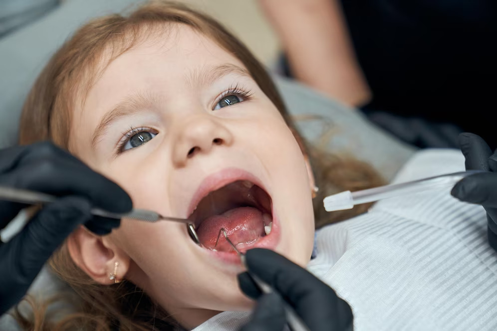 Як підготувати дитину до походу до стоматолога