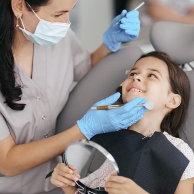 Як підготувати дитину до походу до стоматолога